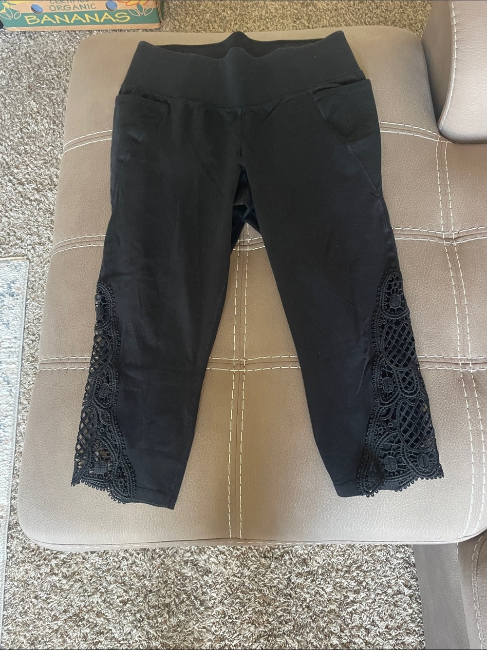 Livi Active Black Cropped Leggings with Lace Trim